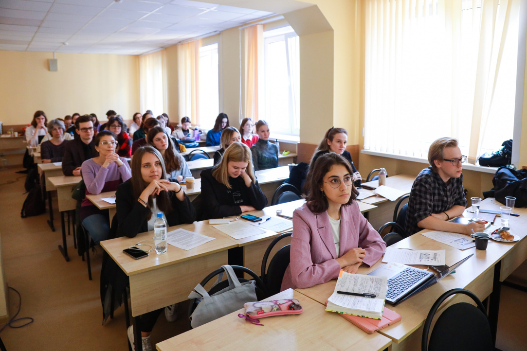 Участницы проекта «Медиакультура Восточной Азии» организовали круглый стол на студенческой конференции в РГГУ